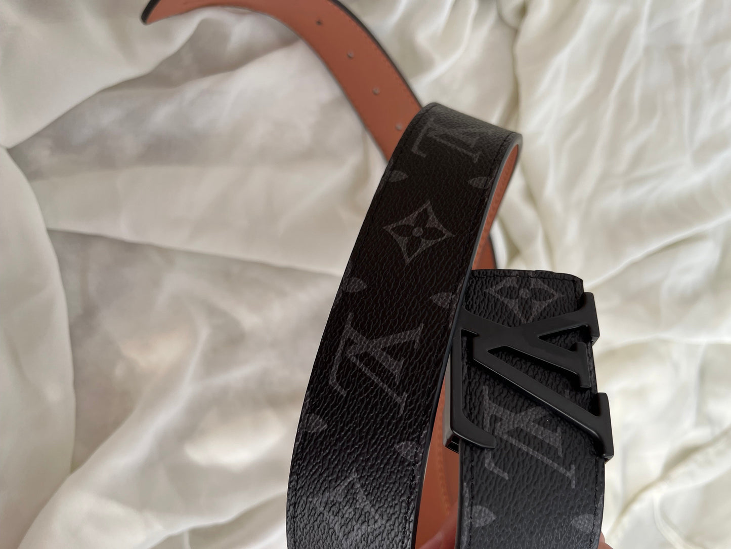 Curea full neagra