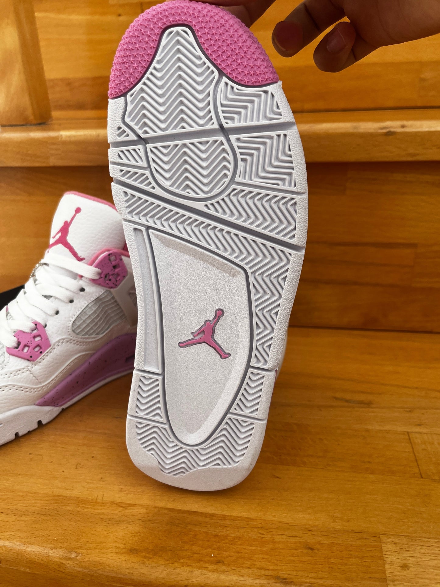 Adidasi roz basket