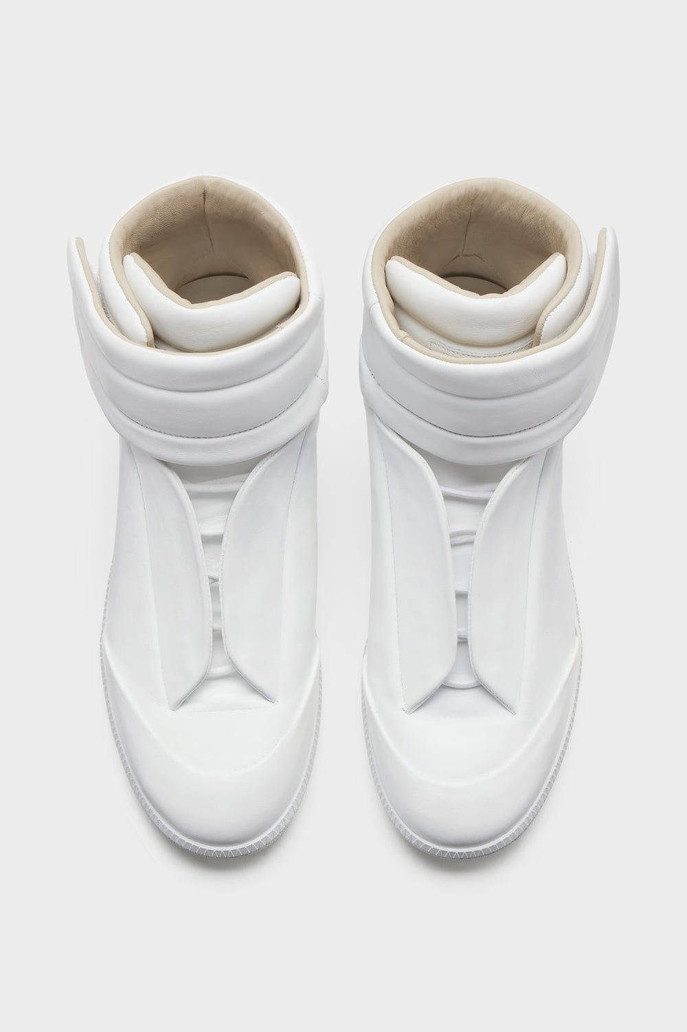 Adidasii albi mm