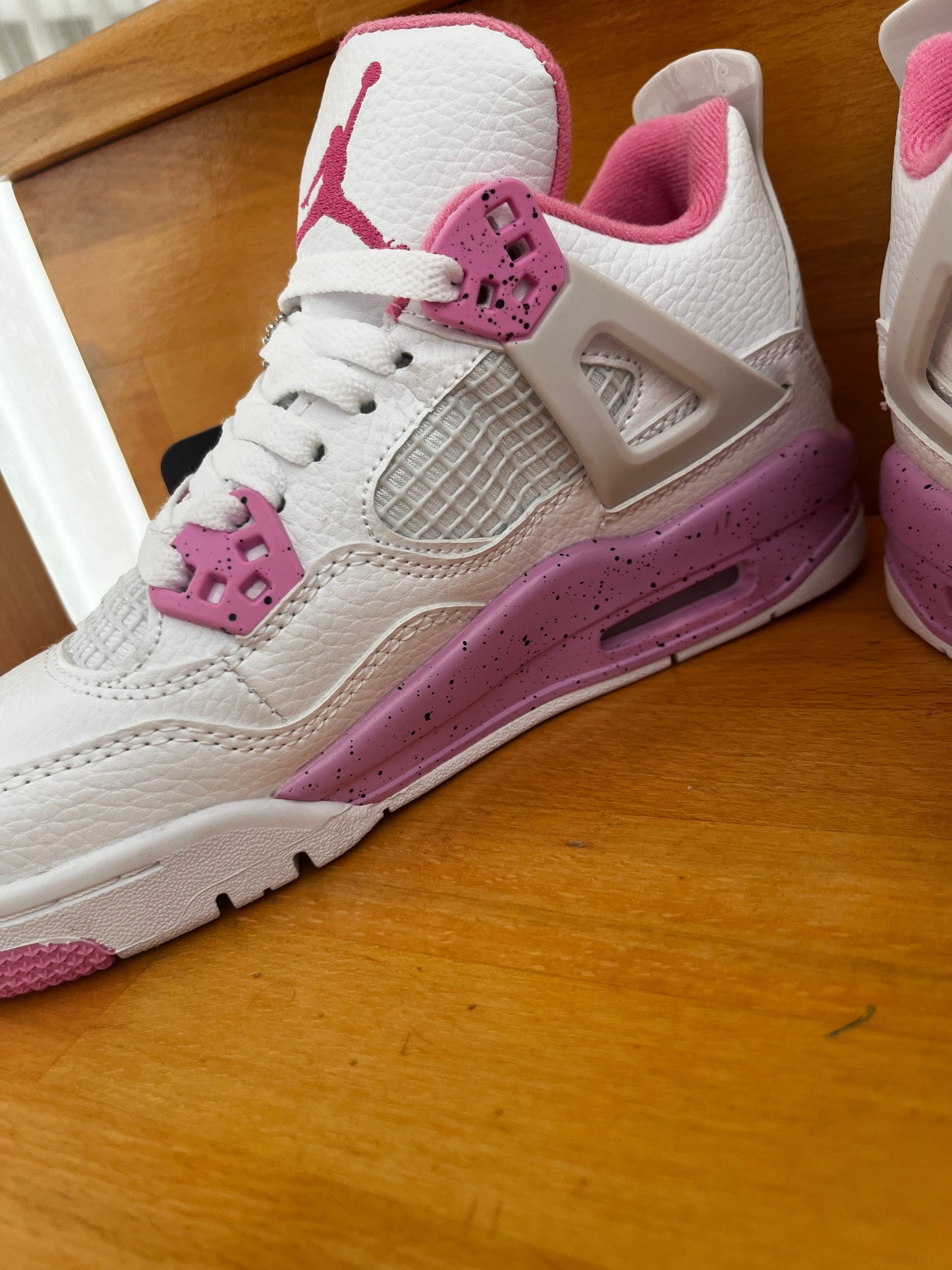 Adidasi roz basket
