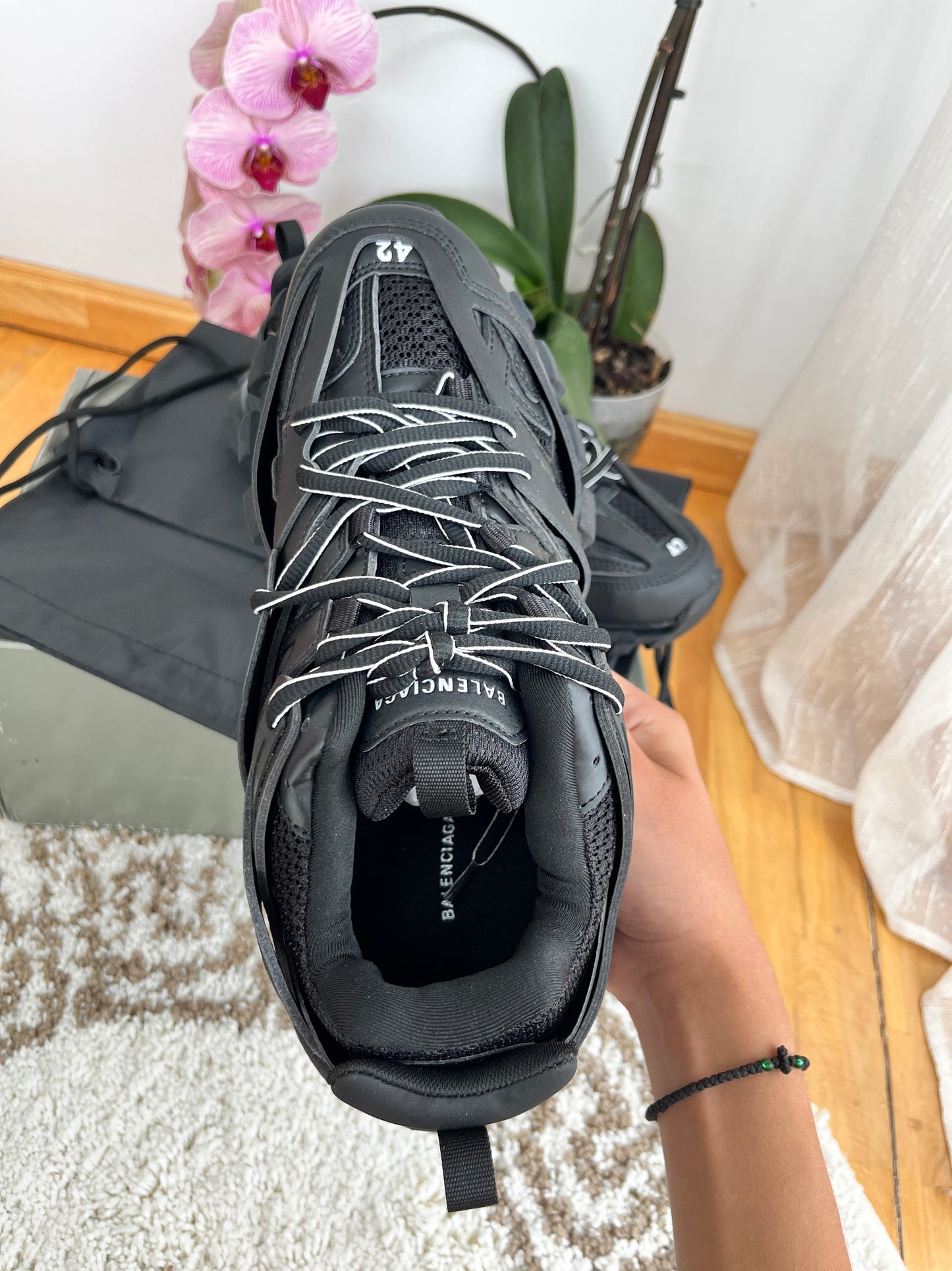 Adidasii negri fara LED