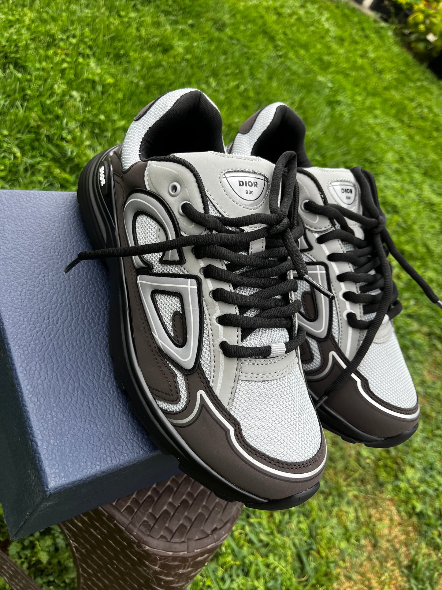 Adidasi D30