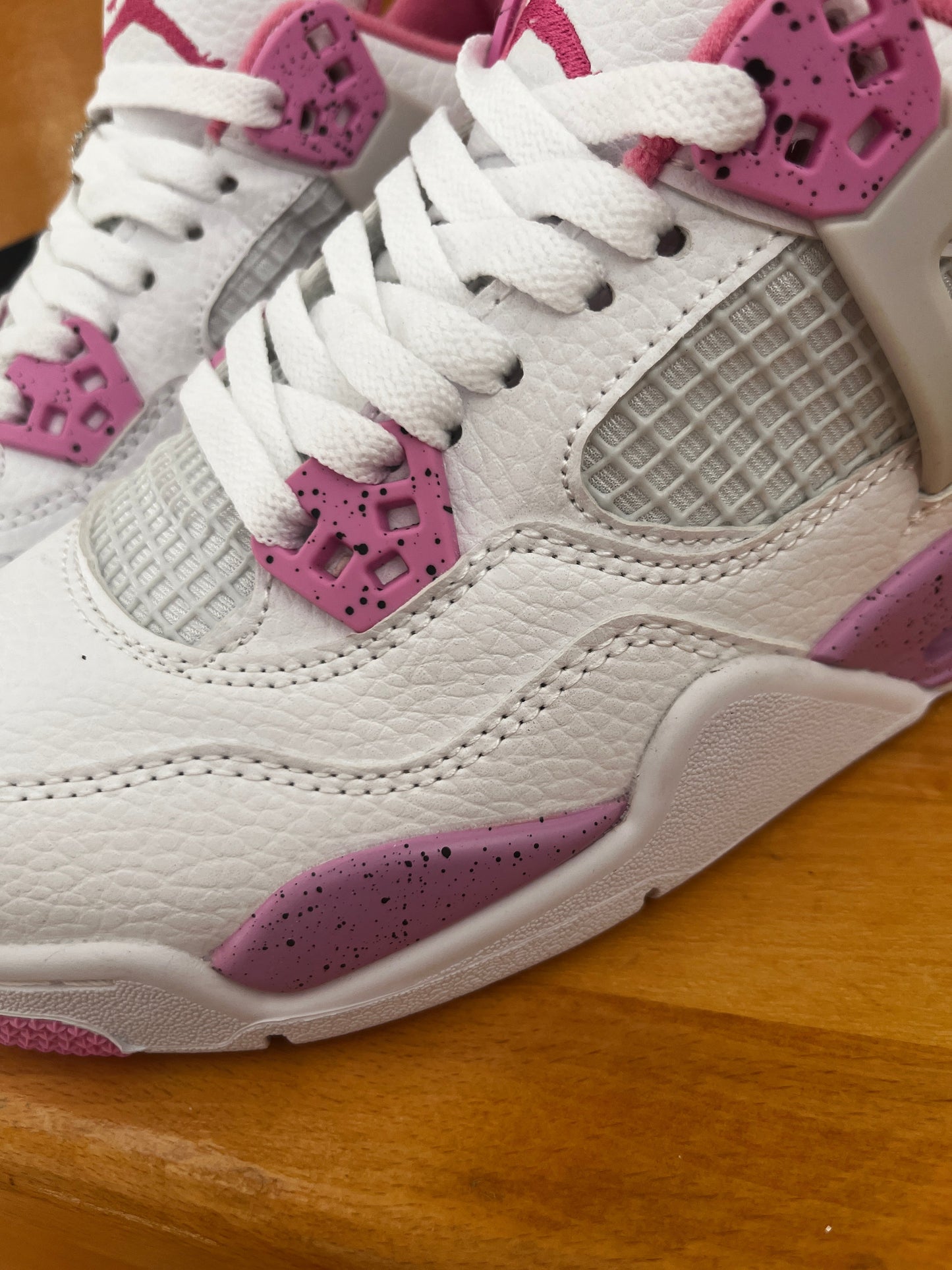 Adidasi roz basket